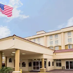 Hotel Quality & Winter Park Village Area Orlando